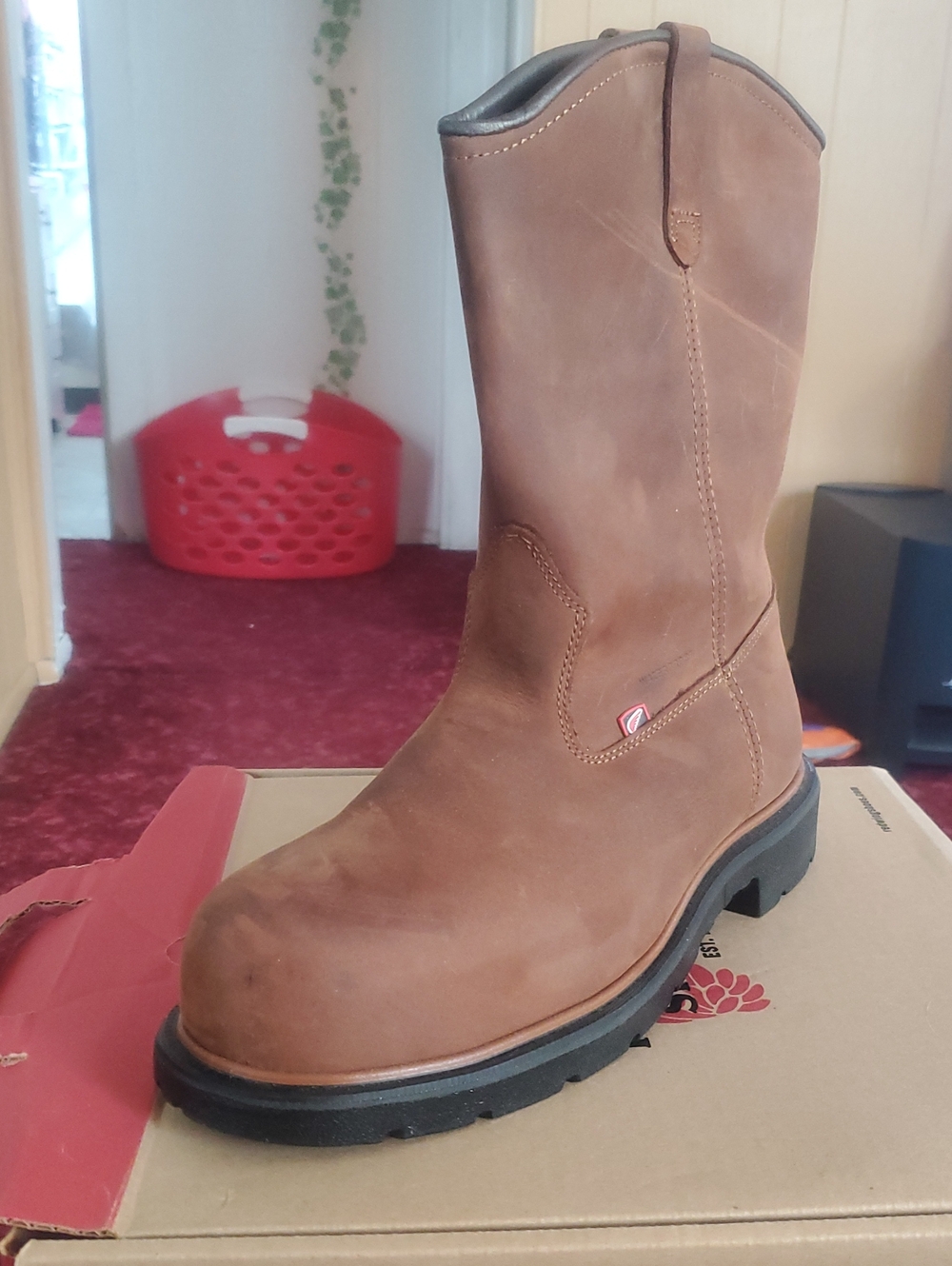 Men's Brown Work Pull-On Boot Dyna Force Size 11EE NIB